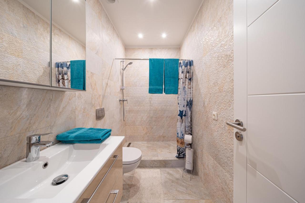 1-Bedroom Penthouse With Underground Parking Riga Extérieur photo