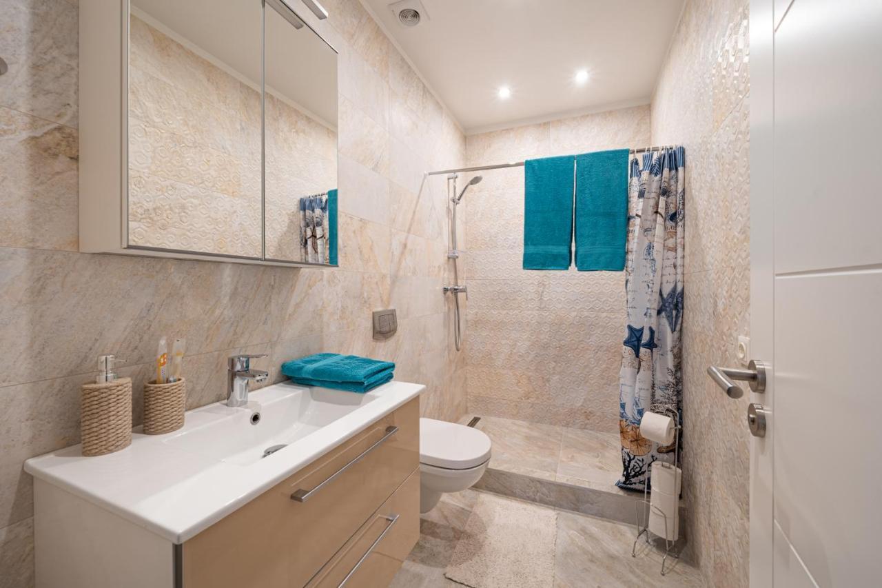 1-Bedroom Penthouse With Underground Parking Riga Extérieur photo
